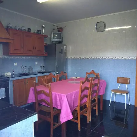 Moradia T3 Nas Sete Cidades, Casa Inteira, Muito Acolhedora