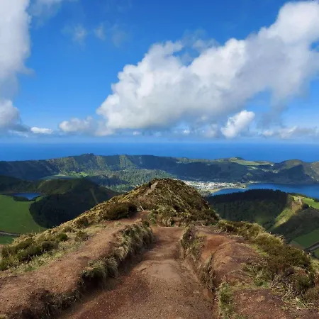 Moradia T3 Nas Sete Cidades, Casa Inteira, Muito Acolhedora *